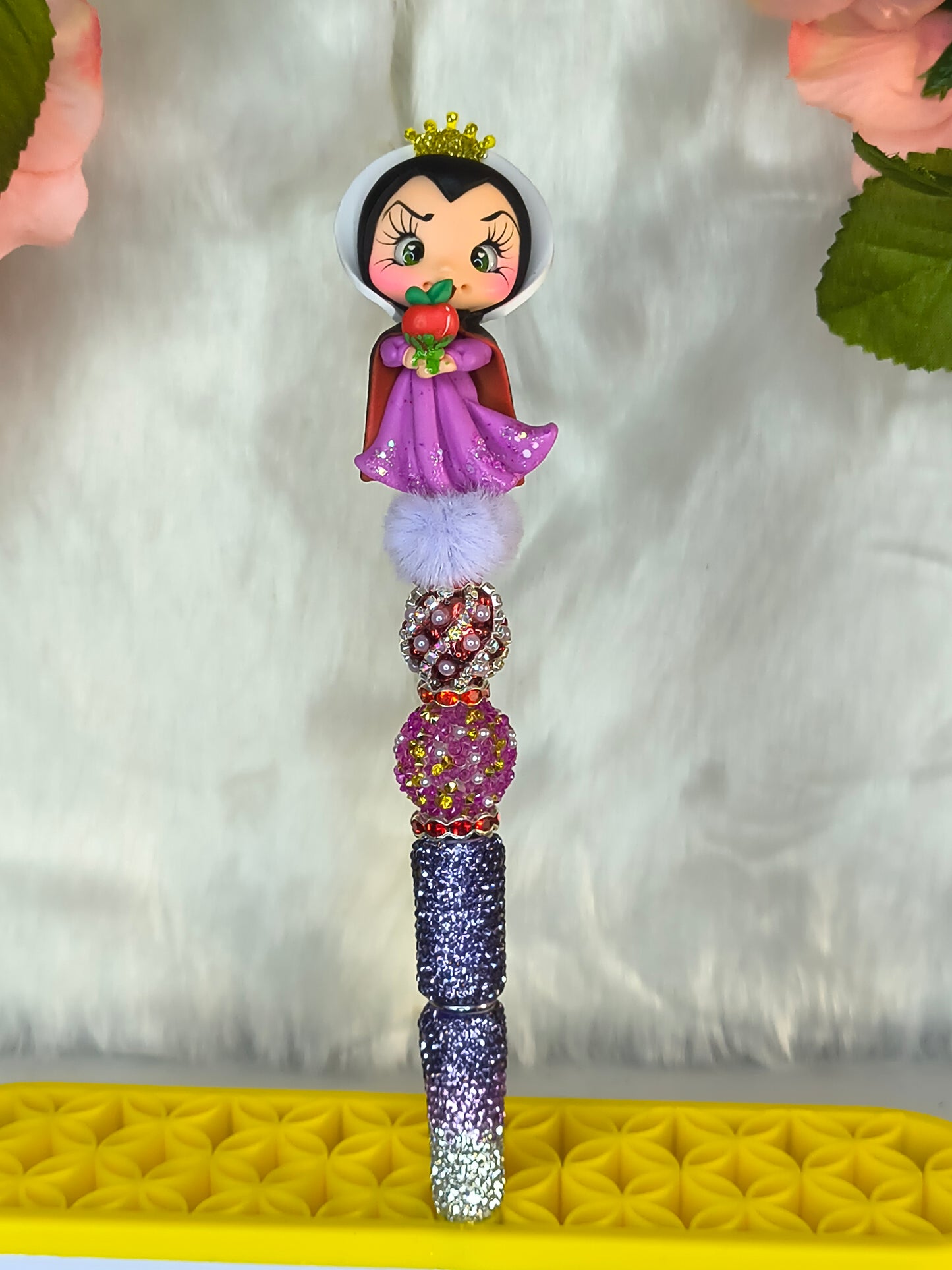Snow White ( Clay Dolls ) Pens