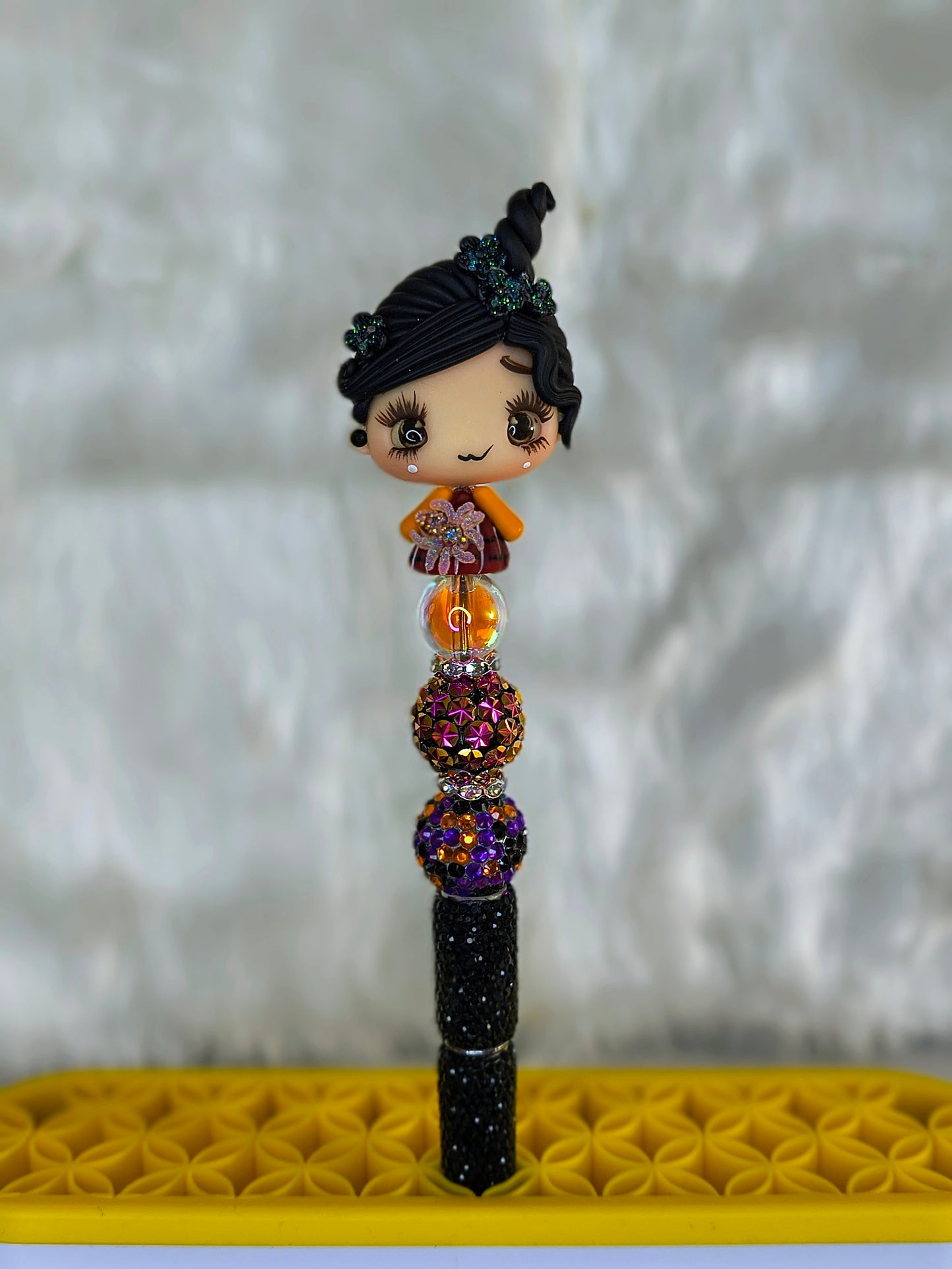 Hocups Pocus ( clay doll pens )